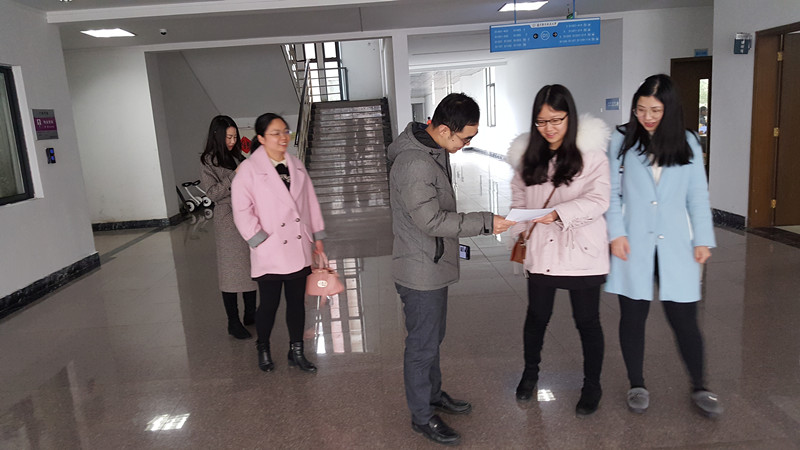 2018-2-26-新学期课堂一派生机盎然-beat365中国官方网站开学查课纪实 (1)_副本.jpg